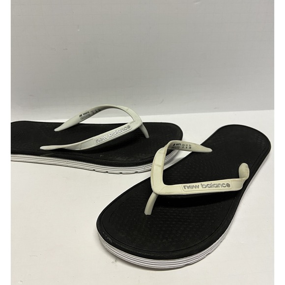 New Balance Shoes - New Balance W6076 Women's Beach & Pool Flip Flops Size 8 Black White